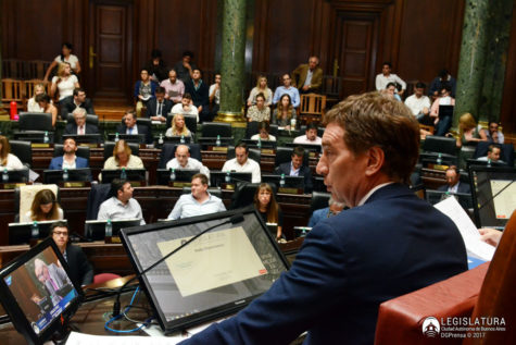 Santilli preside sesión legislativa